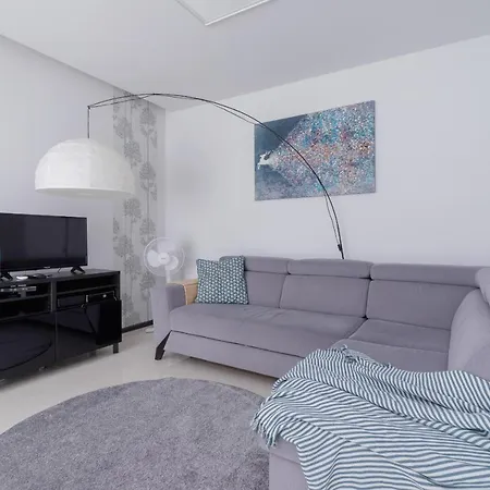 Wonderful Apartment Garden Residence By Noclegi Renters Krakow Exterior photo