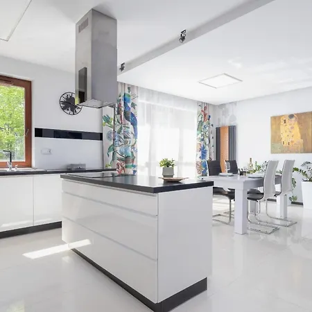 Wonderful Apartment Garden Residence By Noclegi Renters Krakow Exterior photo