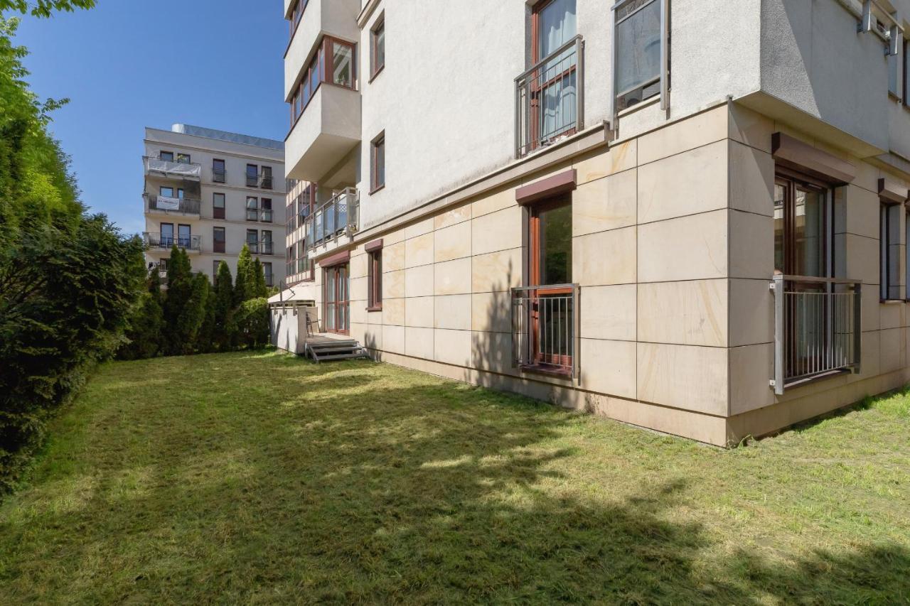 Wonderful Garden By Renters Krakow